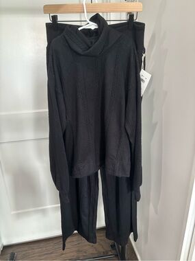 Splendid Black Cable-Knit Turtleneck Set
